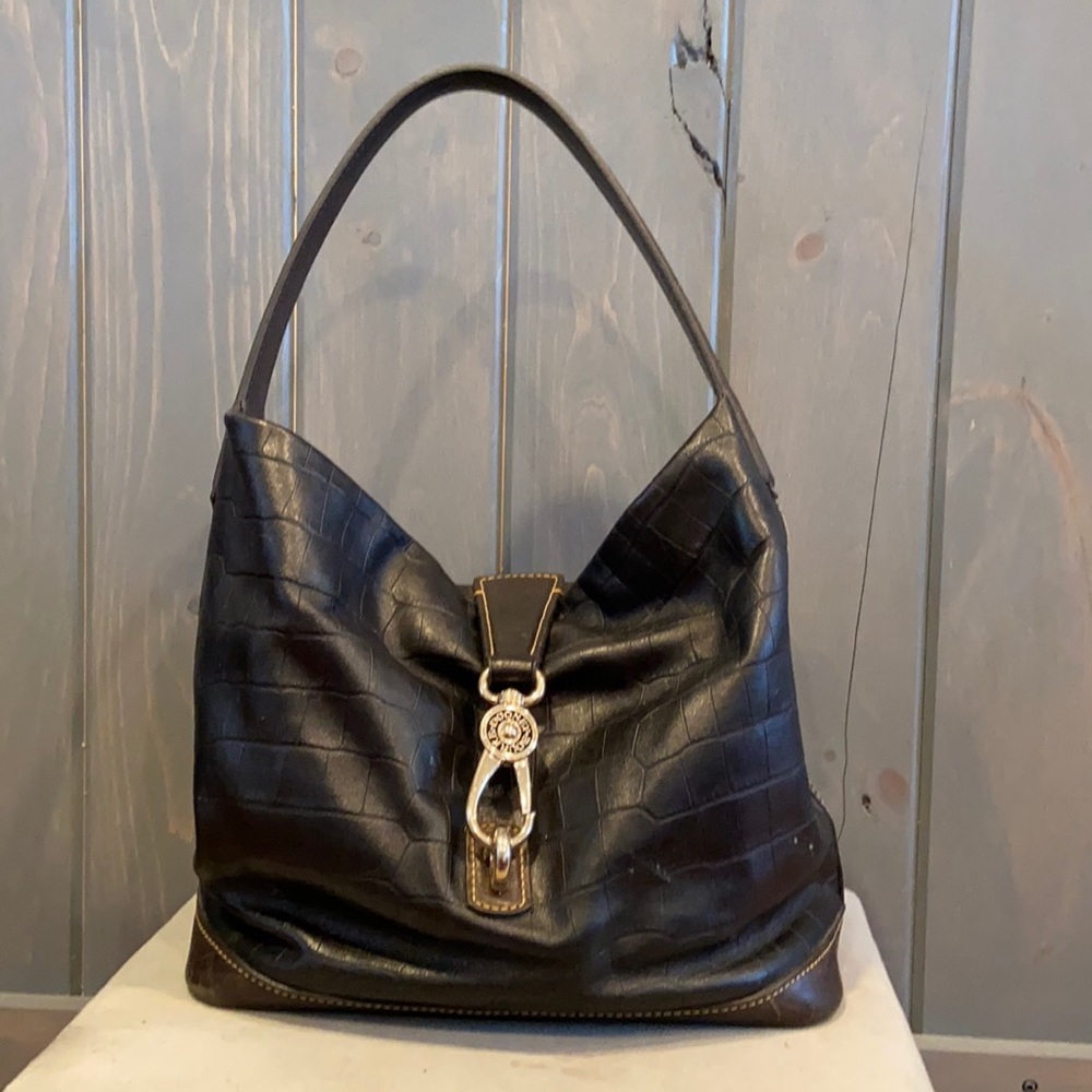 This Dooney and Bourke Croco Logo Lock Sac